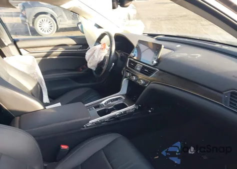 2021 Honda Accord Touring from USA, damaged, VIN 1HGCV2F93MA013701